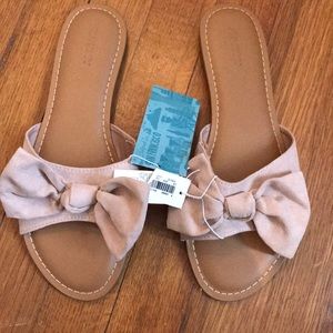 BNWT Old Navy Brand Bow Slip On Sandals Size 9